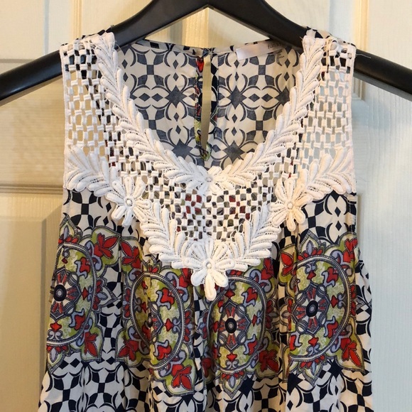 Tank - Picture 2 of 5